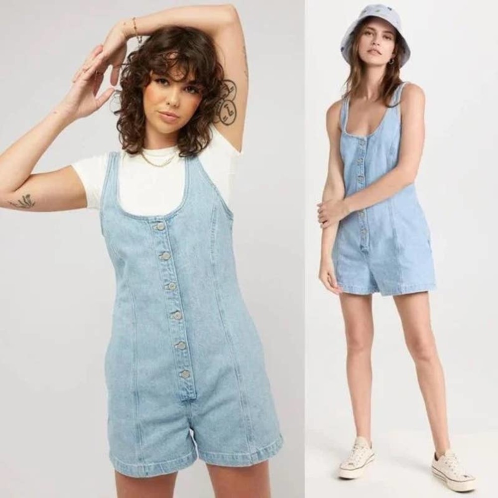 Levi's Alek Denim Romper Button Front NWT Size XS Light Wash $98 Vintage Style - Picture 2 of 4